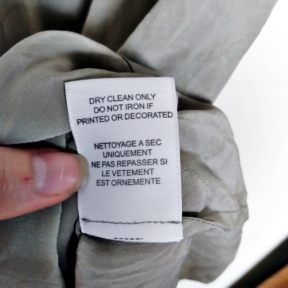 Joie Gray 100% Silk Pocket Tank Top Size Small - Picture 8 of 8